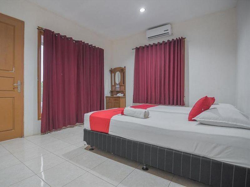 Reddoorz Plus At Hotel Negeri Baru Lodaya Puncak Bogor Exterior foto